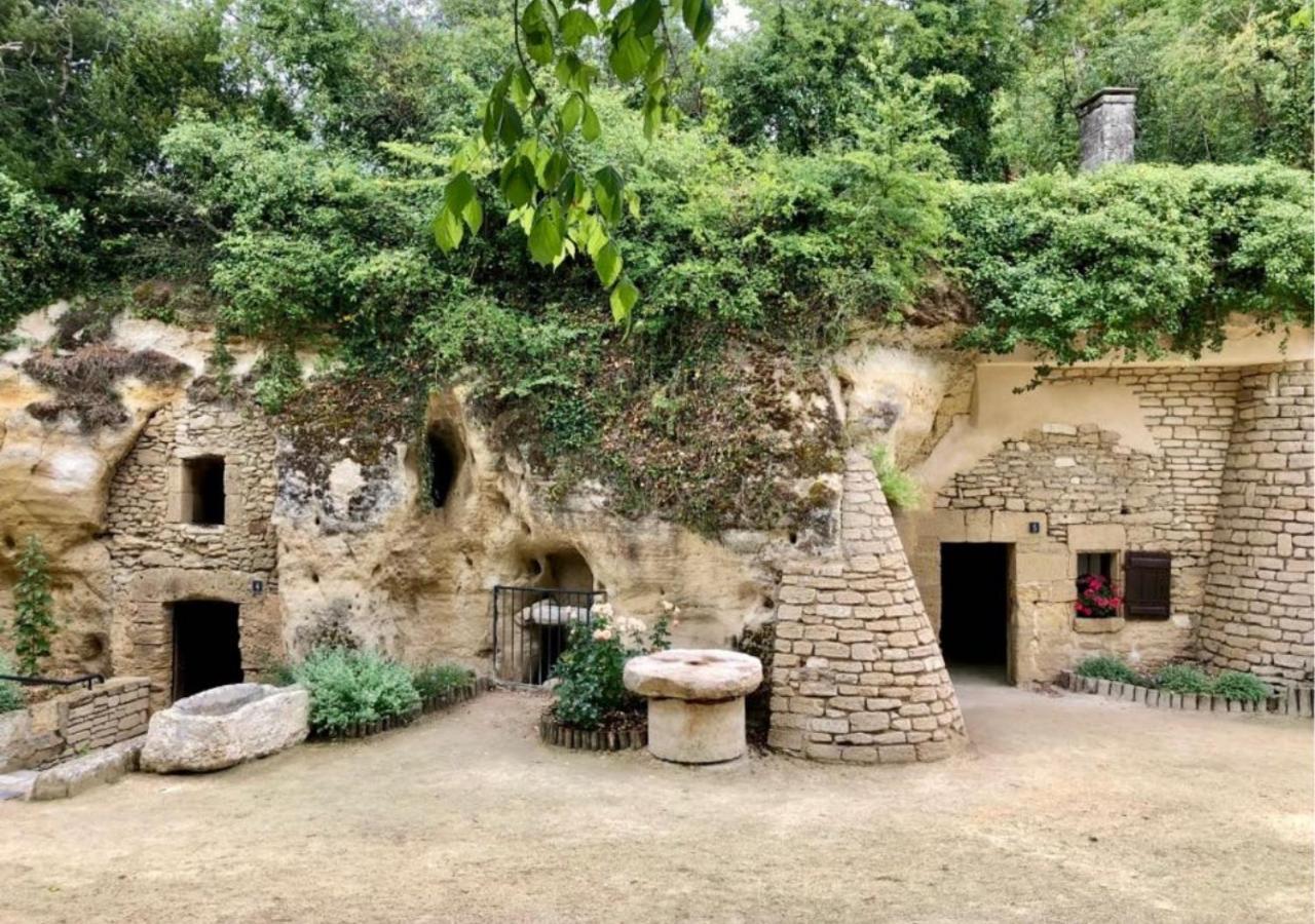 Les Logis Du Forgeron, Gites De Groupe Entre Loire & Vignes Saint-Jean-des-Mauvrets Exterior foto